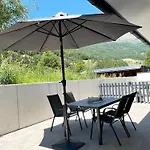 Apartment In Near Lift