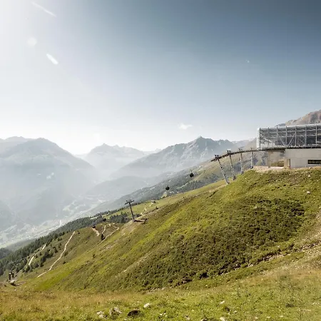 In Near Lift Apartament