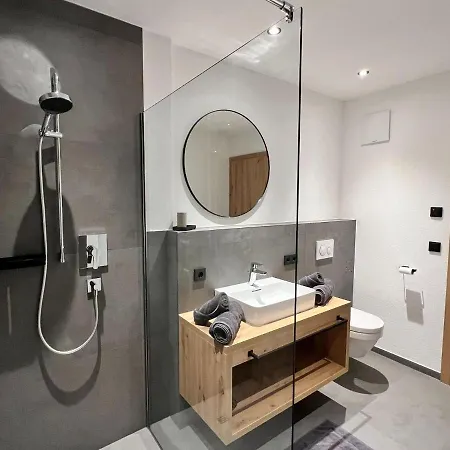 Inviting In With Terrace Apartament